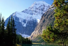 生气了!日本女将打11-0 对手摔球拍打飞球 吉村真晴帮忙捡球.